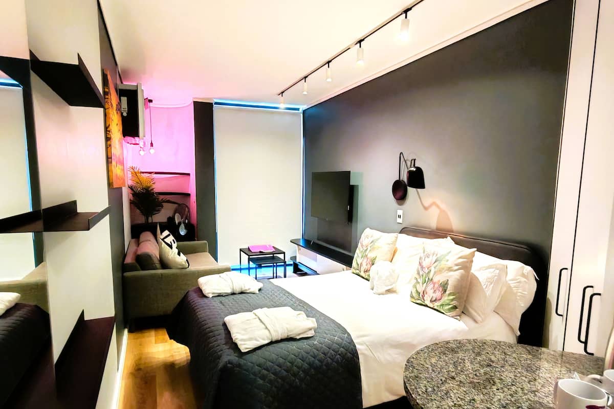 Apartment 208 | Premium bedding, minibar, in-room safe, individually decorated