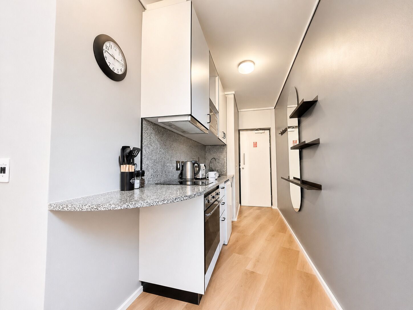 Apartment 203 | 専用キッチン