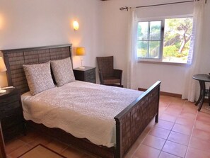 2 bedrooms, iron/ironing board