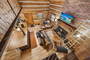 Smart TV, fireplace - Traditional Cabin with Modern Conveniences (Blowing Rock)