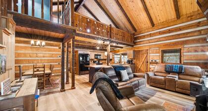 Traditional Cabin with Modern Conveniences
