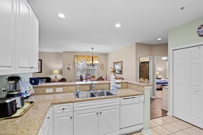 Fridge, microwave, oven, stovetop - 3 bedroom 2 bath sleeps 8 in gated community at Ocean Keyes. (North Myrtle Beach)