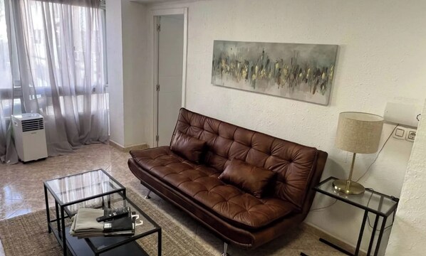 Living area - Bergamo Bliss Apartment - City Center Gem (Bergamo)