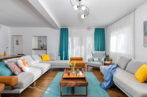 TV, fireplace - Villa Azul near Rovinj- Spa Retreat (Šivati)