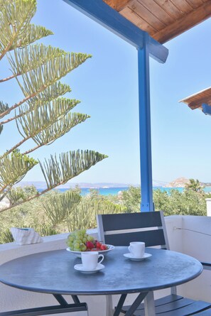 Deluxe Double Room, Sea View | Terrace/patio
