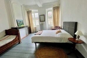 7 Schlafzimmer, WLAN, Bettwäsche