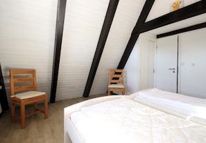 Ferienhaus | 2 Schlafzimmer, individuell eingerichtet