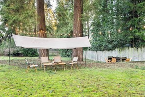 Outdoor dining - Brand New Modern 4B/2B Rambler by Super Market (Shoreline)