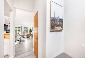 Interior - Serene 2BR/2BA Single-Floor Home w/ 3 AC Near Mall (Lynnwood)