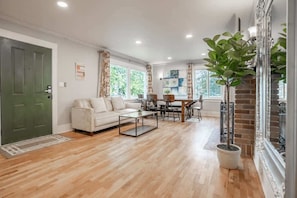 TV, fireplace, offices