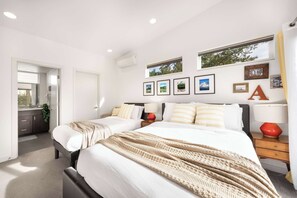 2 Schlafzimmer, Schreibtisch, Bügeleisen/Bügelbrett, WLAN