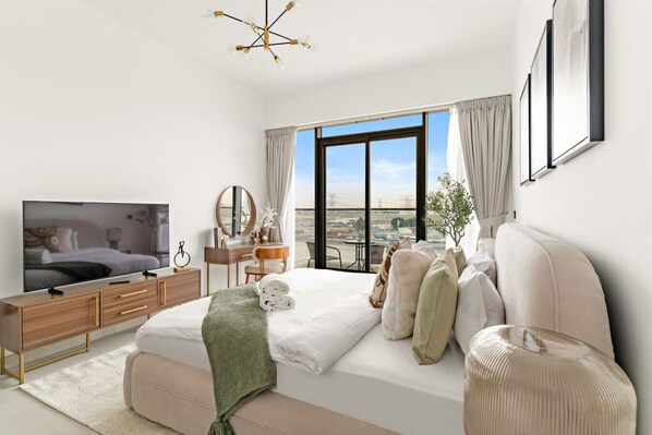 Iron/ironing board, travel crib, WiFi, bed sheets