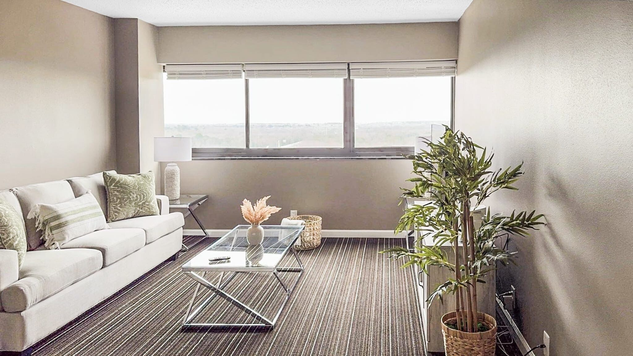 Chic 1-bedroom Apartment With Fitness Room And Ac In Vibrant Houston - Houston, TX