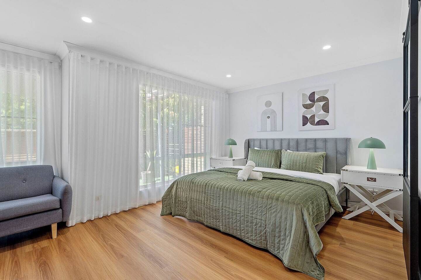 4 habitaciones, tabla de planchar con plancha y wifi gratis 