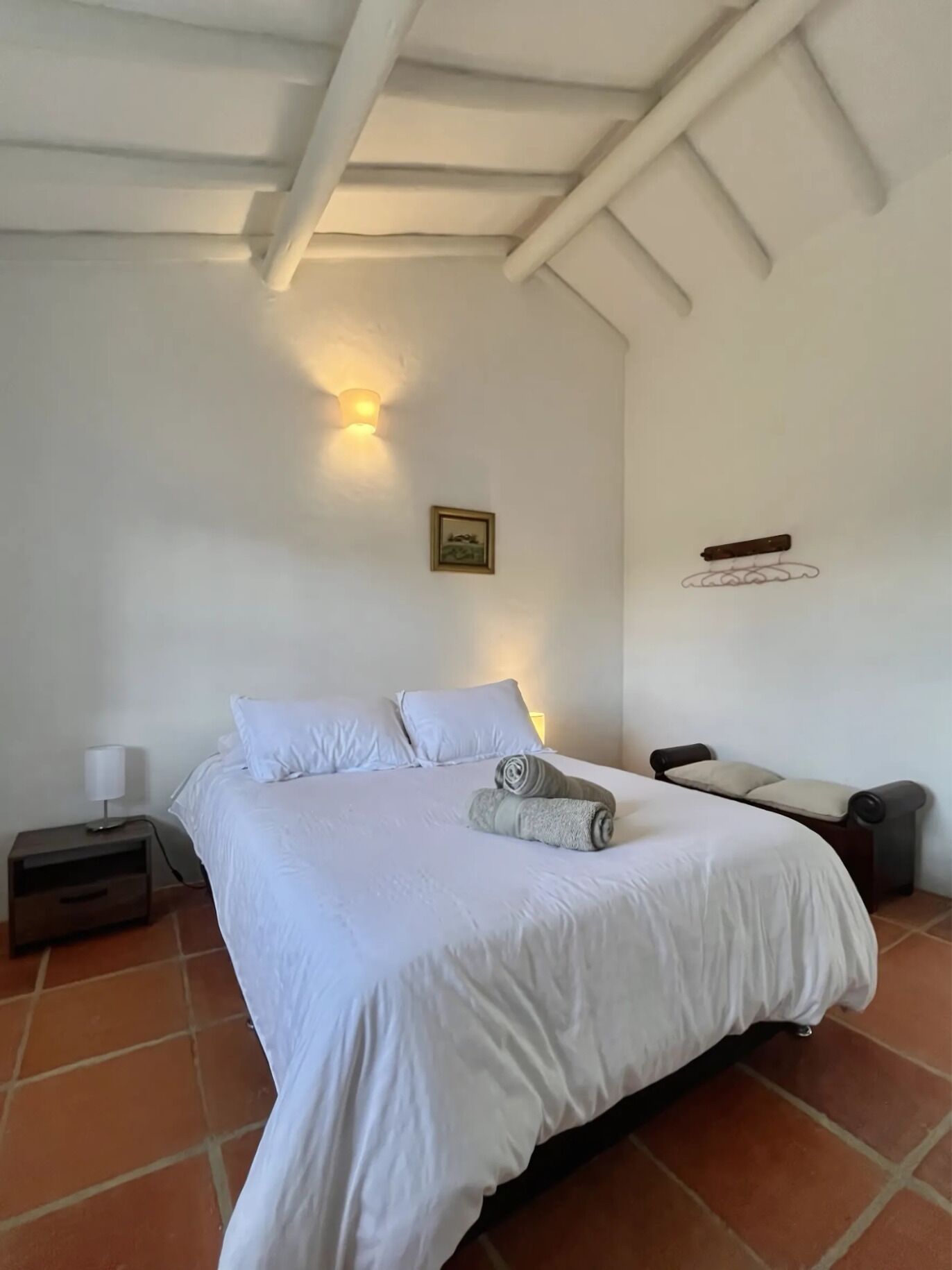 3 dormitorios, tabla de planchar con plancha, wifi gratis y ropa de cama