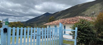 Private cottage | Pet friendly, garden and mountain view