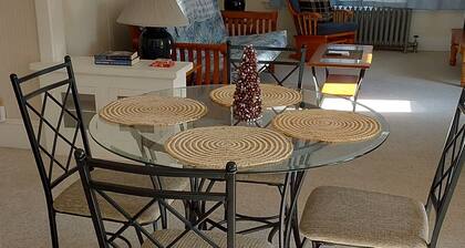 Spacious 3-bedroom apartment near Black mnt, Sunday river, Rumford hospital.