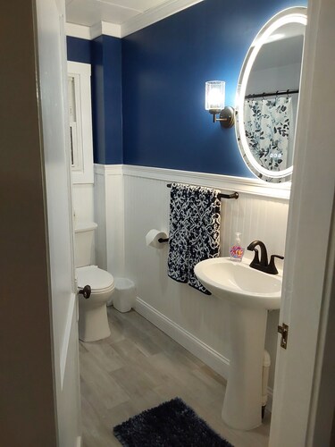 Spacious 3-bedroom apartment near Black mnt, Sunday river, Rumford hospital.