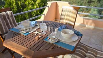 3 bedrooms, Internet