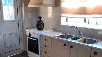 3 bedrooms, Internet