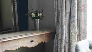 Luxury Double Room, Private Bathroom | Desk, soundproofing, free WiFi