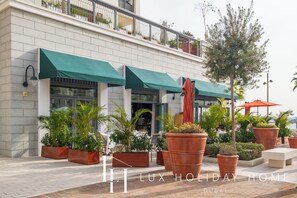 Exterior - LUX The La Mer Luxury Burj View Suite 3 (Dubai)