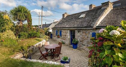 Charmantes Steinhaus mit Meerblick