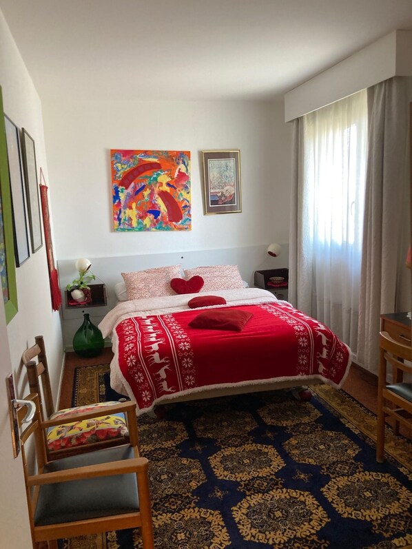 3 chambres, fer et planche à repasser, Wi-Fi, literie fournie