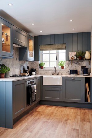 Standard House | Private kitchen | Espresso maker, electric kettle - JOIVY Lathallan Mill Farmhouse (Leven)