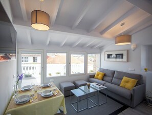 Panoramic Penthouse, Balcony, City View | Living area | Flat-screen TV - BOLBORETA APARTMENTS BY COMO EN CASA (Santiago de Compostela)