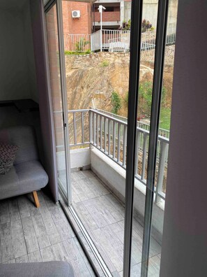Apartment, 3 Schlafzimmer, Balkon, Stadtblick | Balkon