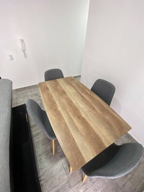 Apartment, 3 Bedrooms, Balcony, City View | Dining room - Entire Home in Business Luxury Chipichape! (Cali)