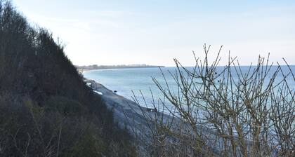 Direkt an der Steilküste mit Strandzugang, Wunderschöne Natur in ruhiger Lage .