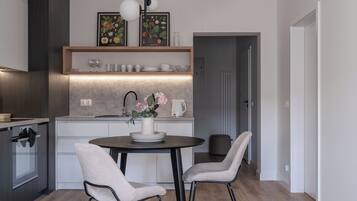 Apartment | Living area | Flat-screen TV