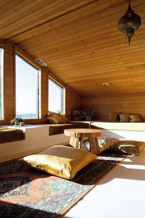 Interior - West & Wild Yucca | Hip Modern | Pool | Sleeps 10 (Yucca Valley)