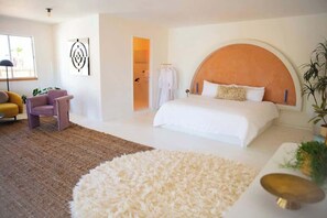 4 bedrooms, iron/ironing board, WiFi, bed sheets - West & Wild · Stylish Retreat with Pool & Hot Tub (Yucca Valley)