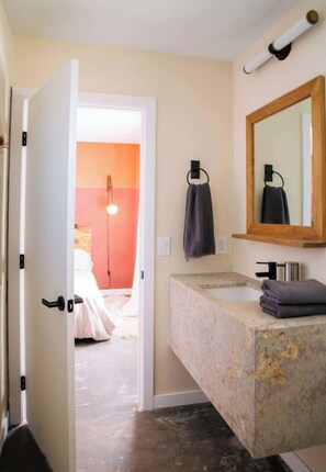 淋浴設備、風筒、提供毛巾