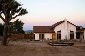 Exterior - West & Wild · Stylish Retreat with Pool & Hot Tub (Yucca Valley)