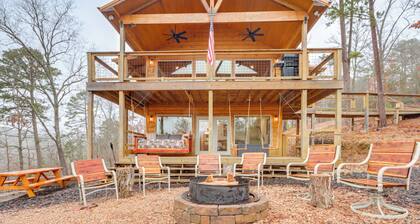 Cabin on Beaver Lake w/ Views & Furnished Deck!