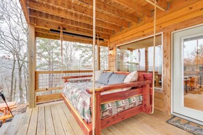 House (2 Bedrooms) | Interior - Cabin on Beaver Lake w/ Views & Furnished Deck! (Rogers)