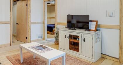 2 Mi to Dtwn: Pet-friendly Casper Apt!