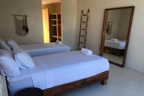 11 室のベッドルーム、デスク、アイロン / アイロン台、WiFi