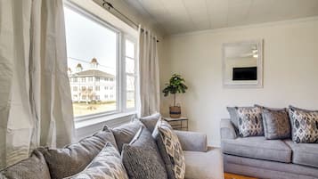 Apartment (1 Bedroom) | Interior