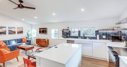 < 1 Block to City Park: New-build Apt in Denver!