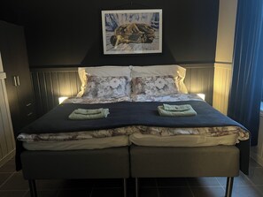 1 chambre, fer et planche à repasser, Wi-Fi, draps fournis