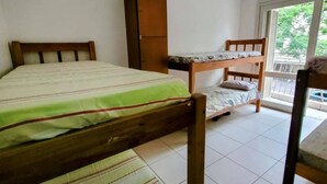 Unclassified image, 2 of 11, button - Room-man's Place Hostel Masculino (Porto Alegre)