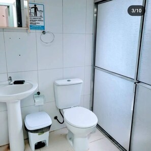 Dormitorio compartido, 1 habitación | Baño
