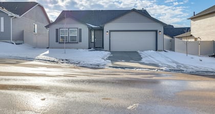 7 Mi to Lake Lowell Park: Nampa Home w/ Backyard