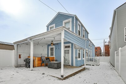 Family-friendly Louisville Gem: Prime Location!