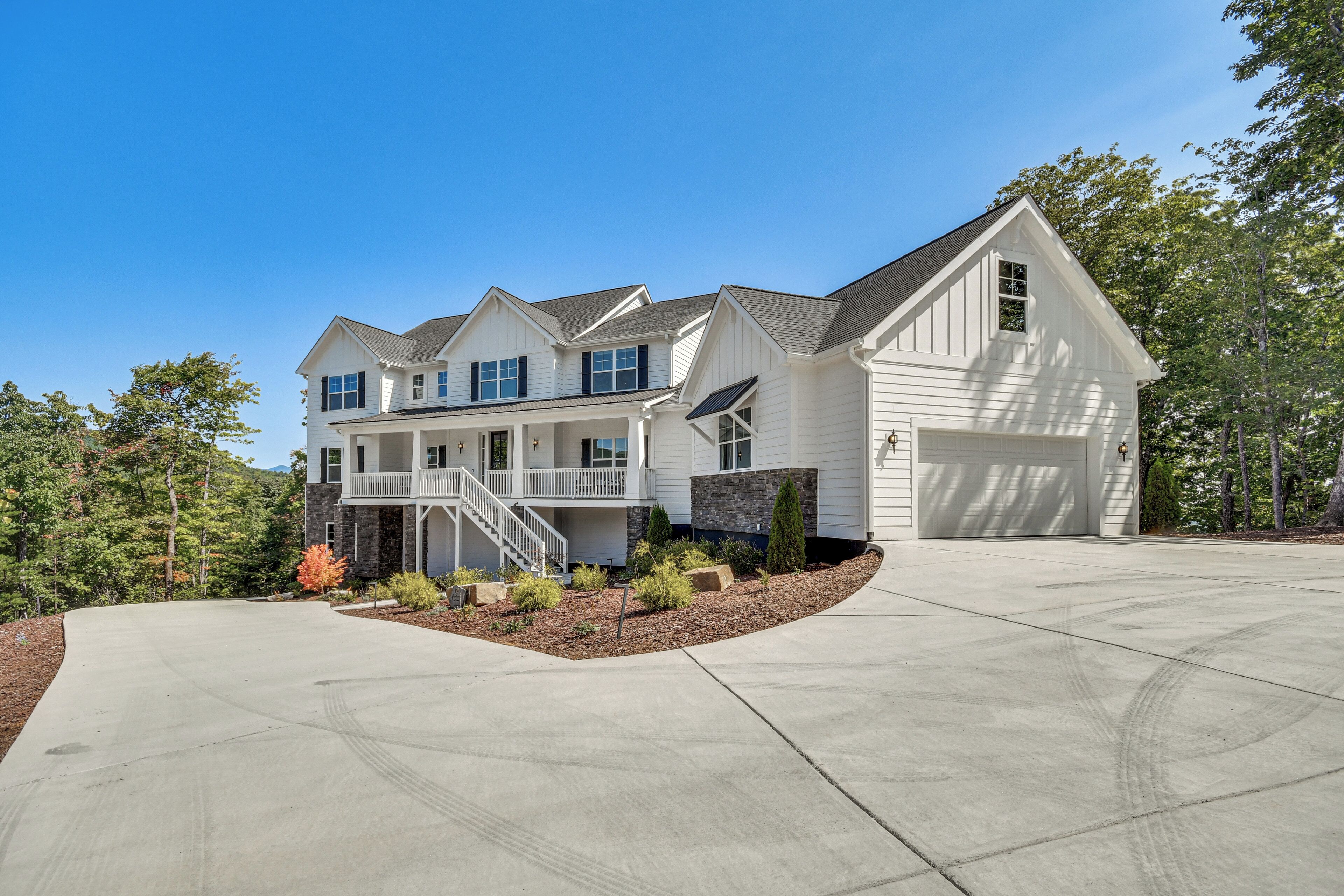 House (5 Bedrooms) | Front of property